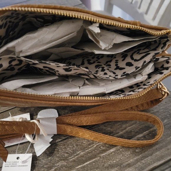 Jessica Simpson Brandy Crossbody - Picture 3 of 7